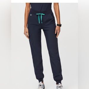 FIGS FreeX Lined Zamora Jogger Scrub